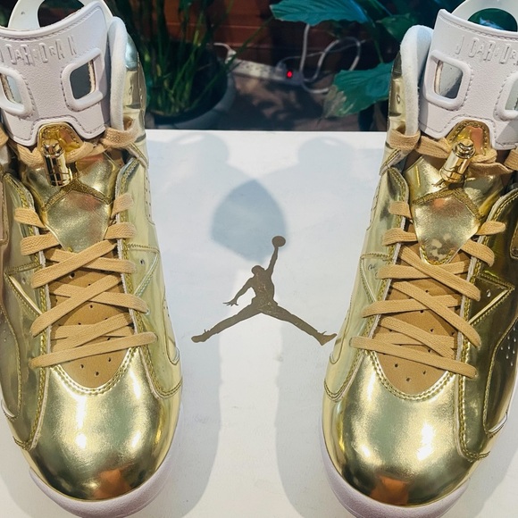 Air Jordan 6 Retro” Pinnacle” Metallic Gold Sneakers Size 11m Original Box - Picture 2 of 14